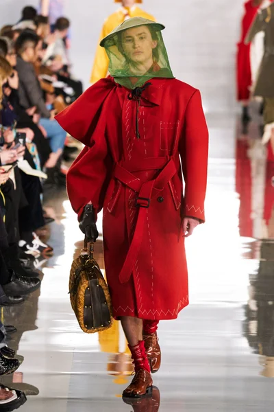 Look 40